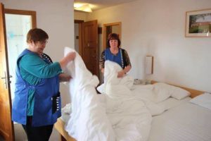 Das Team des Hotels Gut Hühnerhof verabschiedet sich in die Winterpause
