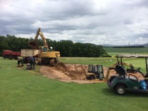 Bauarbeiten Bunker Spielbahn 13 - 18-Loch-Anlage Golfpark Gut Hühnerhof