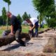 Construction work barefoot path Gut Hühnerhof