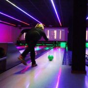 Bowling at the team event